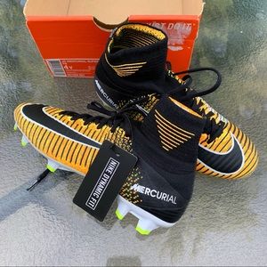 NIKE JR MERCURIAL SUPERFLY V DF FG * 921526 801 * SOCCER CLEATS * 4 US